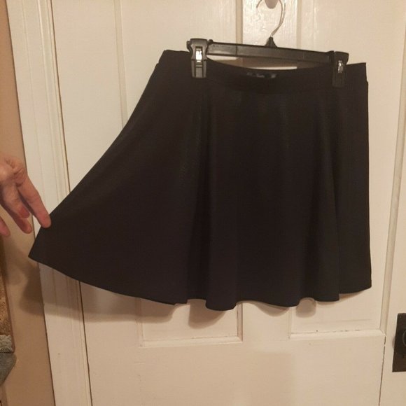 XL Black Swing Skirt Short Snake Textured Wallflower brand - Picture 6 of 9